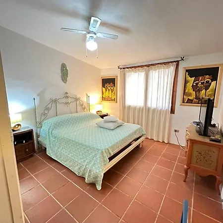 Pevero Vila *